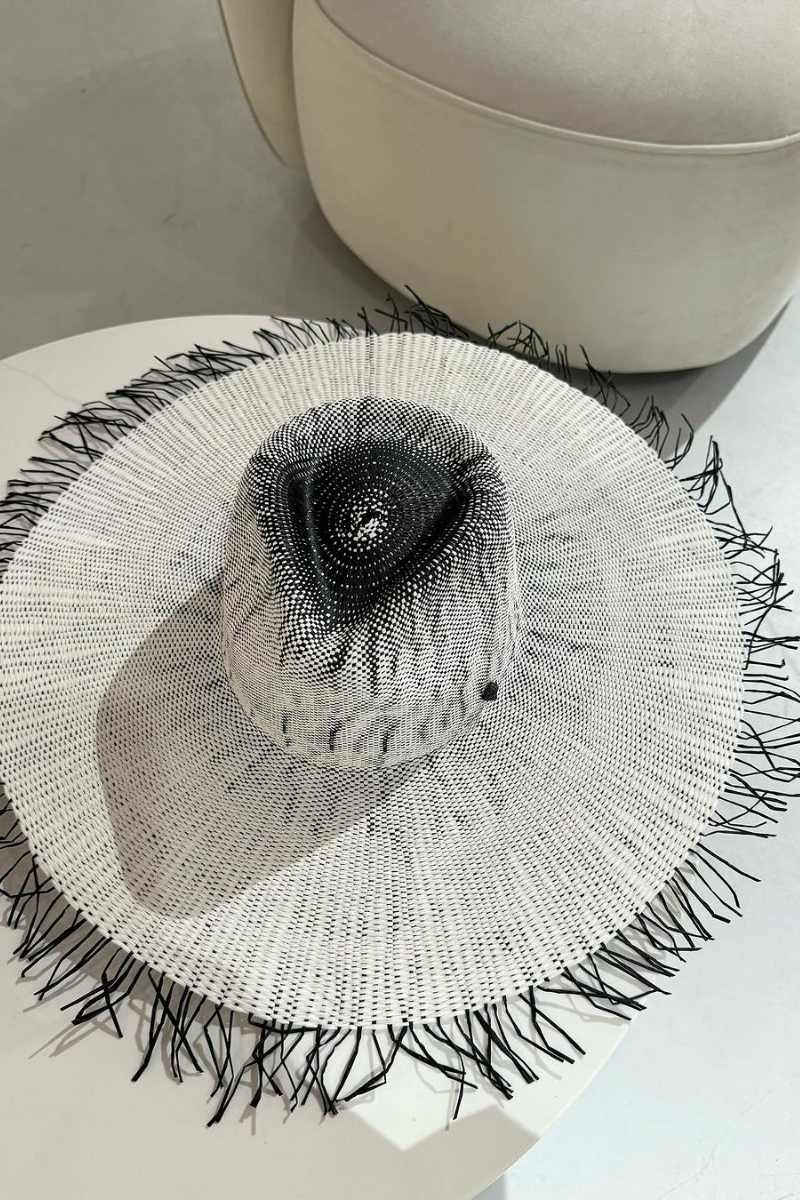 Lavish-affair-hats-MAD-House-fashion-store-3.jpg